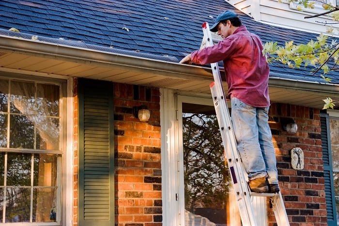 eavestrough cleaning toronto