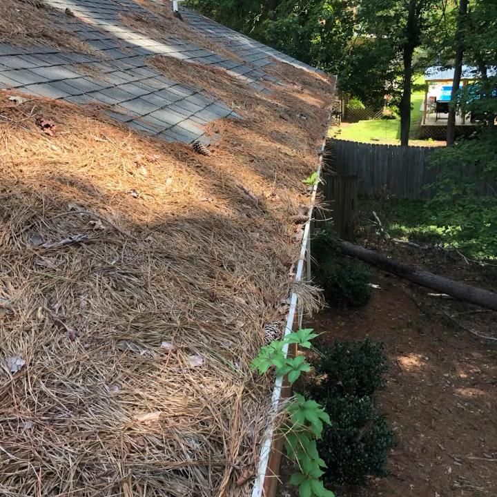 Gutter Cleaning 🧼