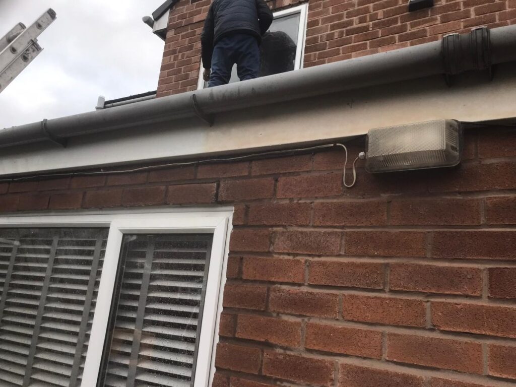 Gutter Cleaning Ashton-under-Lyne