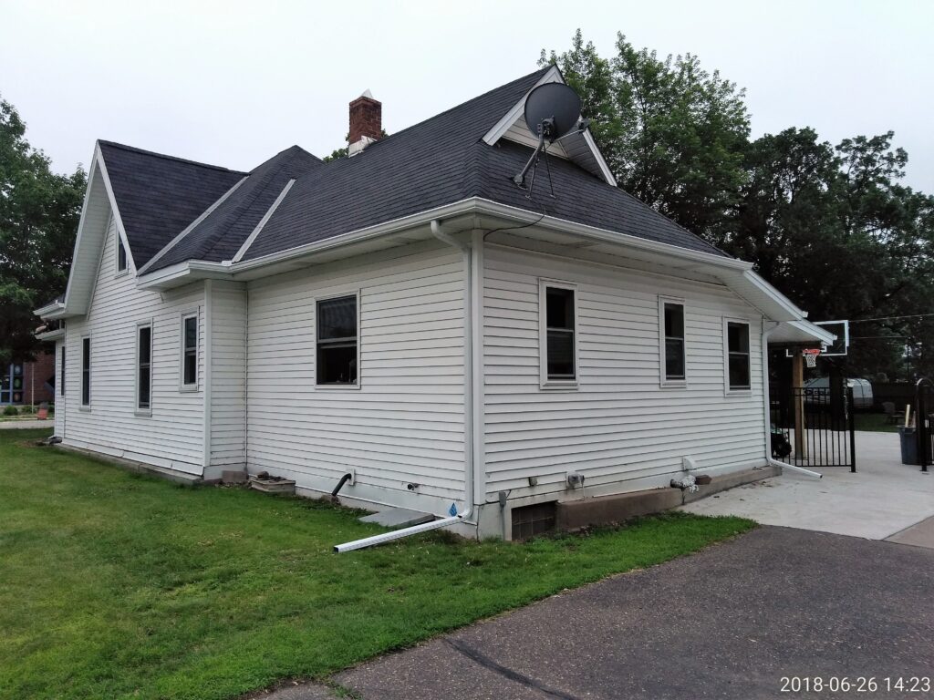 Seamless Rain Gutters in Big Lake Minnesota - Sherburne County